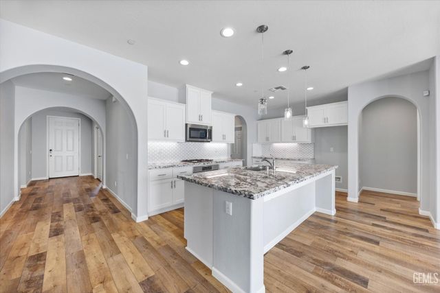 15309 Northampton Avenue, Bakersfield, CA 93314