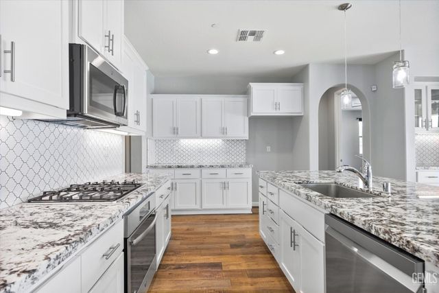 15309 Northampton Avenue, Bakersfield, CA 93314