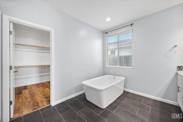 15309 Northampton Avenue, Bakersfield, CA 93314