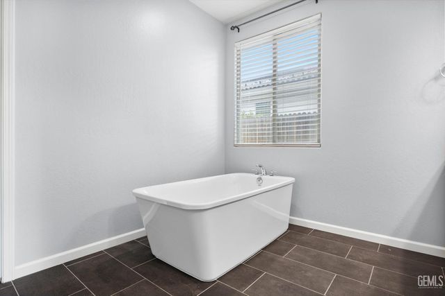 15309 Northampton Avenue, Bakersfield, CA 93314