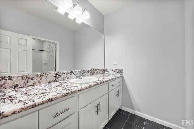 15309 Northampton Avenue, Bakersfield, CA 93314