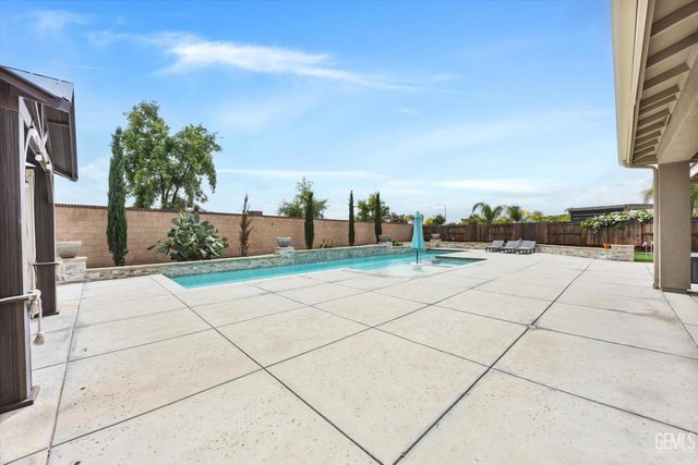 15309 Northampton Avenue, Bakersfield, CA 93314