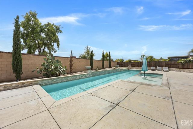 15309 Northampton Avenue, Bakersfield, CA 93314