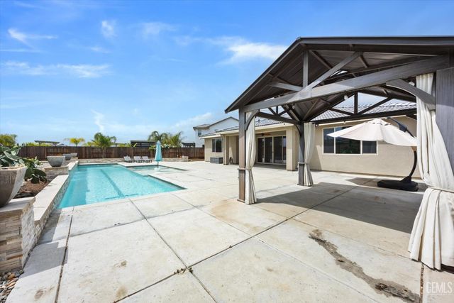 15309 Northampton Avenue, Bakersfield, CA 93314