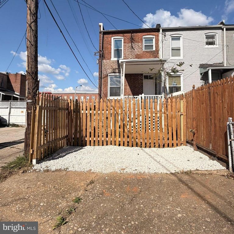 Image 18 of property listing at 2631 W COLD SPRING LN, Baltimore, MD 21215