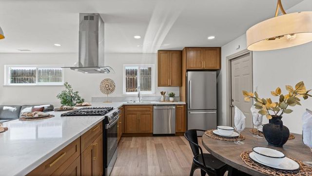 8405 Lake Ben Avenue, San Diego, CA 92119