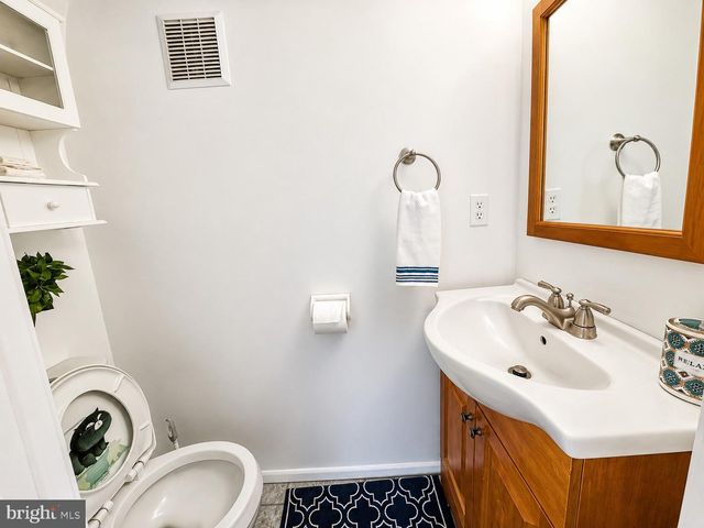 4549 AMBERMILL RD, Baltimore, MD 21236