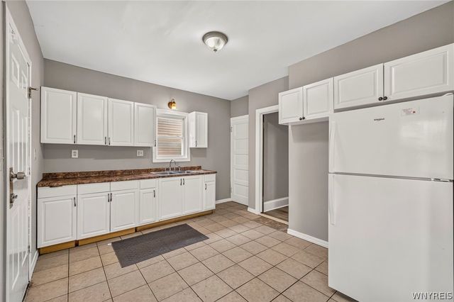 1881 Willow Avenue, Niagara Falls, NY 14305