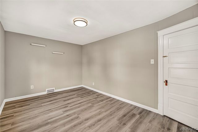 1881 Willow Avenue, Niagara Falls, NY 14305