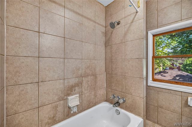 1881 Willow Avenue, Niagara Falls, NY 14305