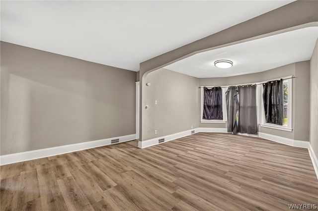 1881 Willow Avenue, Niagara Falls, NY 14305