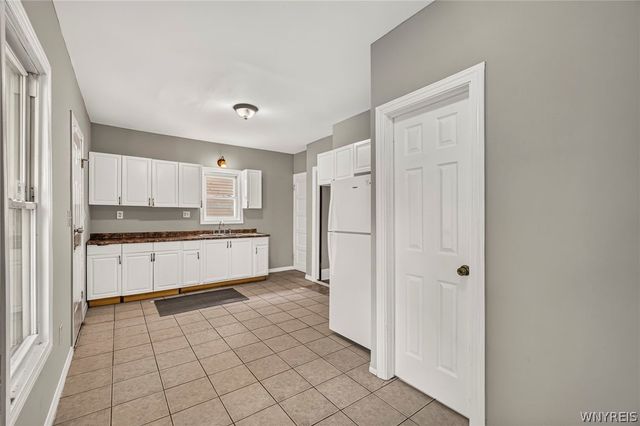 1881 Willow Avenue, Niagara Falls, NY 14305