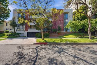 429 N Oakhurst Drive 301, Beverly Hills, CA 90210