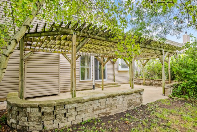 1451 Richmond Lane, Algonquin, IL 60102