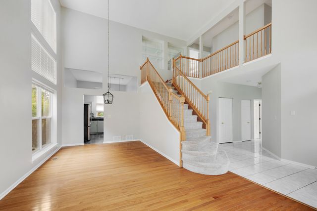 1451 Richmond Lane, Algonquin, IL 60102