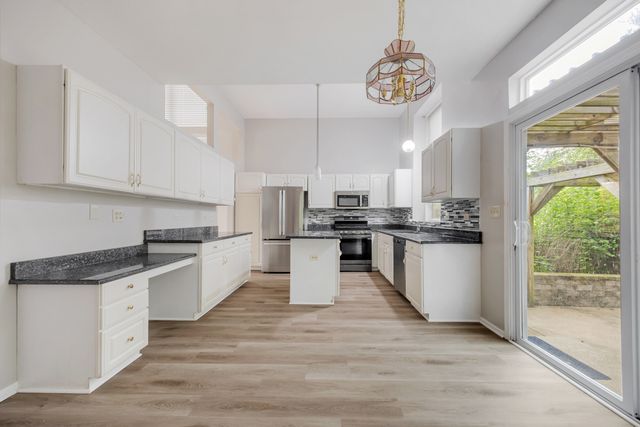 1451 Richmond Lane, Algonquin, IL 60102