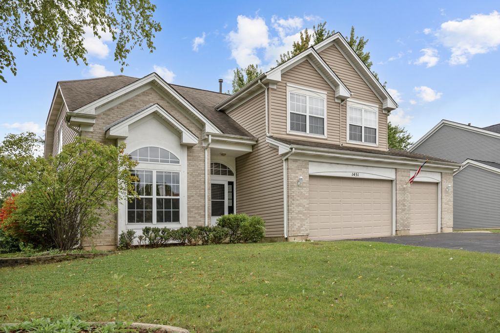 1451 Richmond Lane, Algonquin, IL 60102