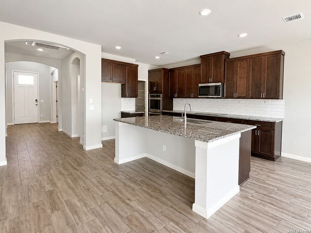 160 Sambar Main, Schertz, TX 78108