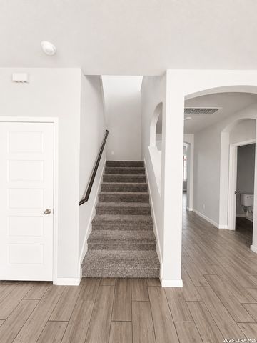 160 Sambar Main, Schertz, TX 78108