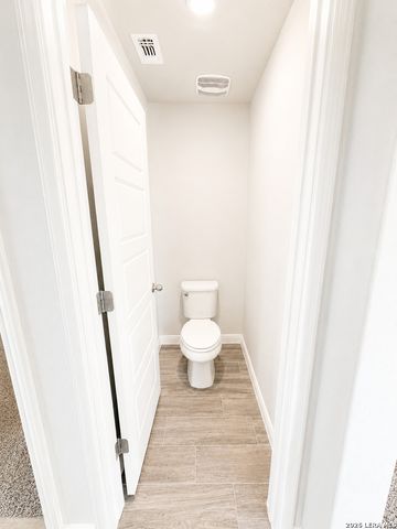 160 Sambar Main, Schertz, TX 78108