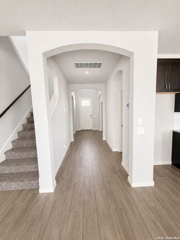 160 Sambar Main, Schertz, TX 78108