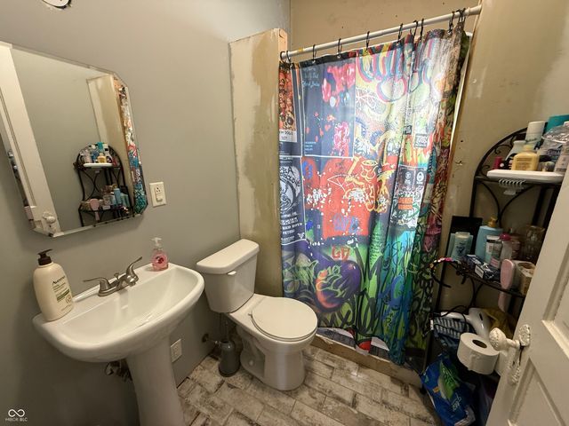 925 N West Street, Lebanon, IN 46052