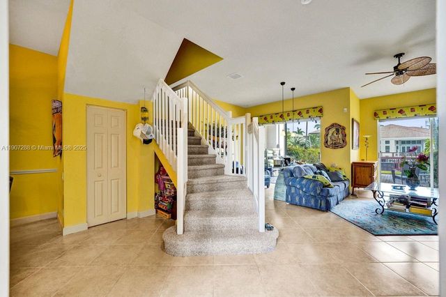 1385 Harbor Vw E, Hollywood, FL 33019