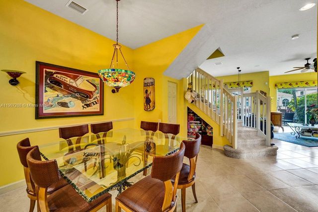 1385 Harbor Vw E, Hollywood, FL 33019