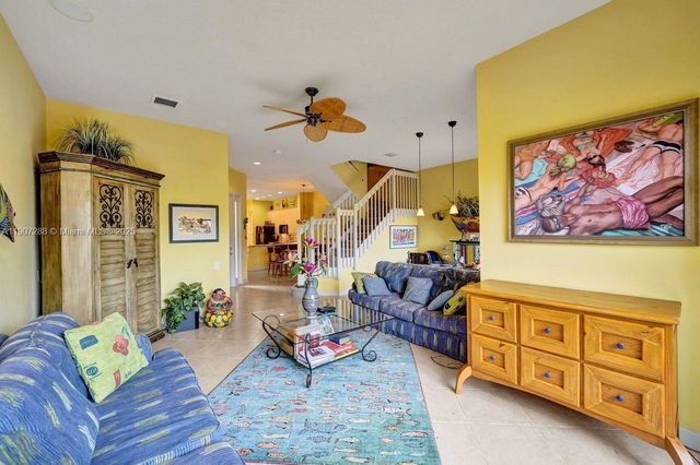 1385 Harbor Vw E, Hollywood, FL 33019