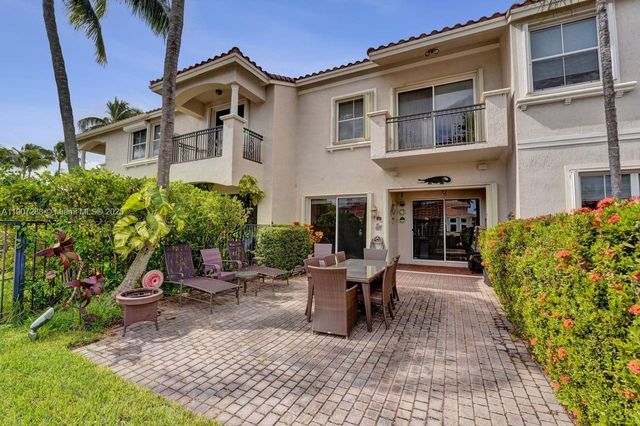 1385 Harbor Vw E, Hollywood, FL 33019