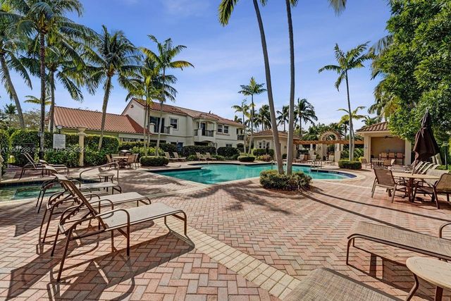 1385 Harbor Vw E, Hollywood, FL 33019