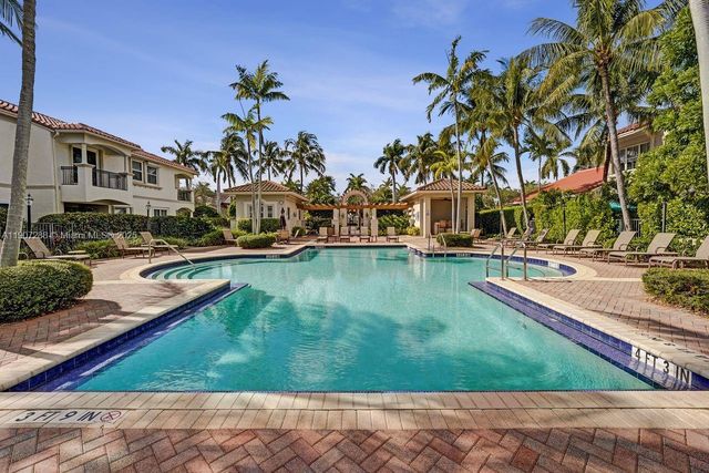 1385 Harbor Vw E, Hollywood, FL 33019