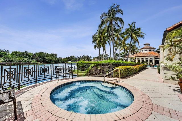 1385 Harbor Vw E, Hollywood, FL 33019