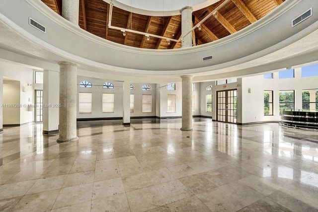 1385 Harbor Vw E, Hollywood, FL 33019