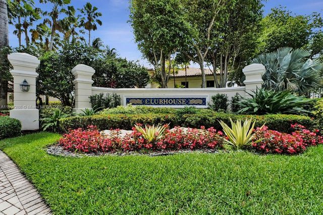 1385 Harbor Vw E, Hollywood, FL 33019