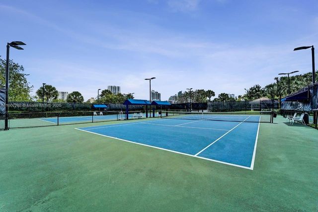 1385 Harbor Vw E, Hollywood, FL 33019