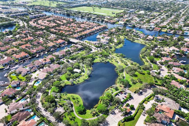 1385 Harbor Vw E, Hollywood, FL 33019