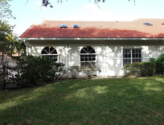 4106 Carriage Drive 5C, Pompano Beach, FL 33069