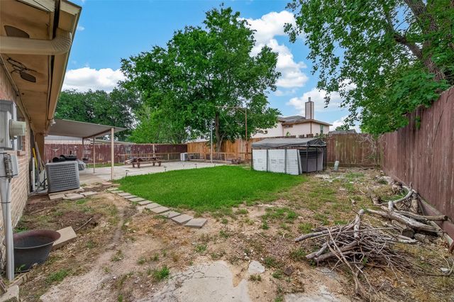 1915 Delphi Lane, Houston, TX 77067