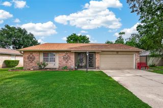1915 Delphi Lane, Houston, TX 77067