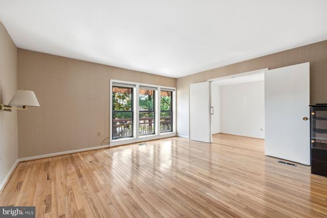 5205 STRATHMORE AVE, Kensington, MD 20895