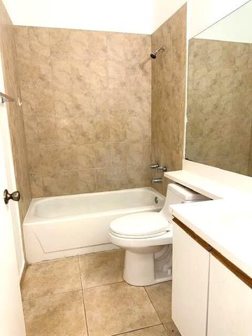 671 Cypress Lake Boulevard D21, Deerfield Beach, FL 33064