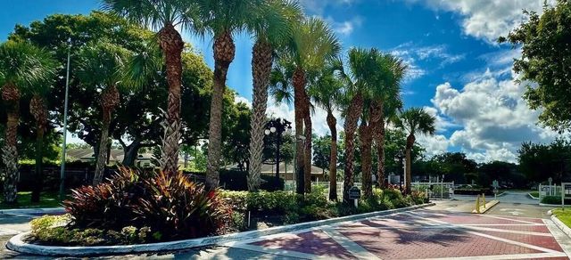 671 Cypress Lake Boulevard D21, Deerfield Beach, FL 33064