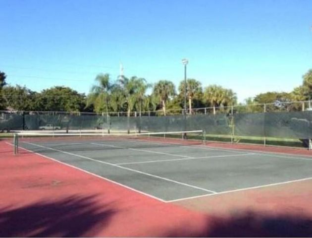 671 Cypress Lake Boulevard D21, Deerfield Beach, FL 33064