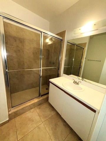 671 Cypress Lake Boulevard D21, Deerfield Beach, FL 33064