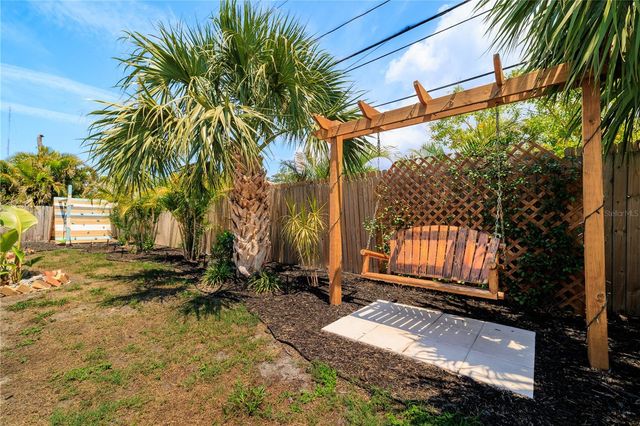 8415 IRIS AVENUE, Seminole, FL 33777