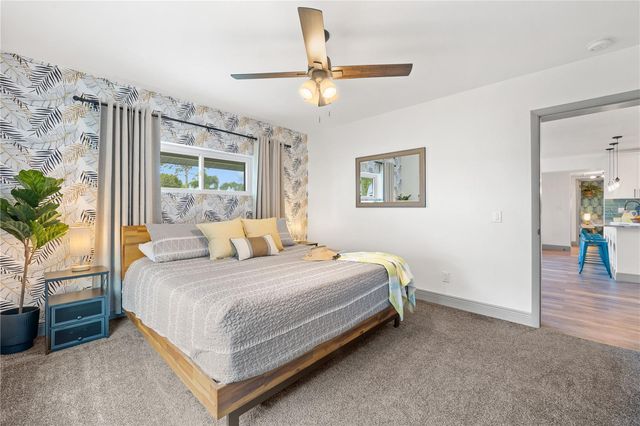 8415 IRIS AVENUE, Seminole, FL 33777