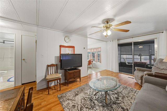 37843 BARCELONA AVENUE, Zephyrhills, FL 33541