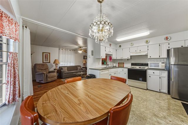 37843 BARCELONA AVENUE, Zephyrhills, FL 33541