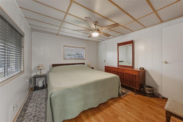 37843 BARCELONA AVENUE, Zephyrhills, FL 33541